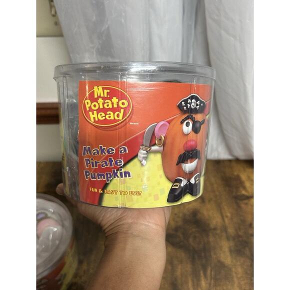 Halloween Mr & Mrs Potato Head Pumpkin Kits Pirate & Princess NEW Sealed - Picture 9 of 12